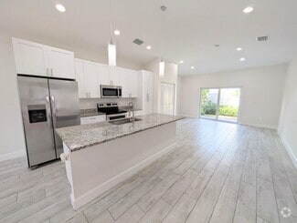 Building Photo - 1566 W 26th Ct
