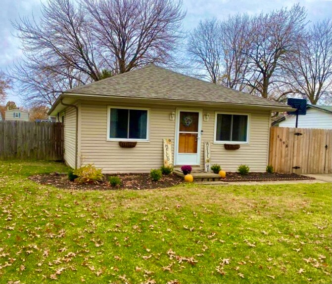 Foto principal - 5696 Pleasant Ave