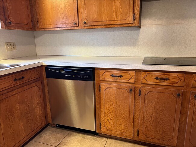 Foto del edificio - 401 Oakhill Dr