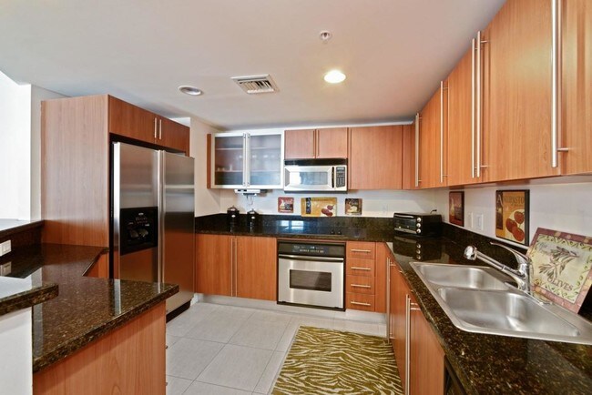 Building Photo - 610  Clematis Street 600