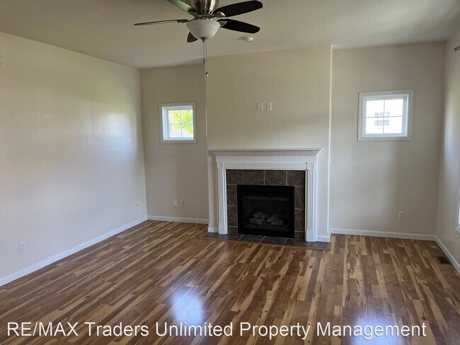 Building Photo - 3 br, 2 bath House - 2201 Second Avenue