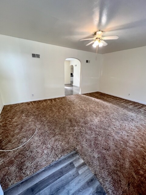 Foto del edificio - 1533 N Kentwood Ave