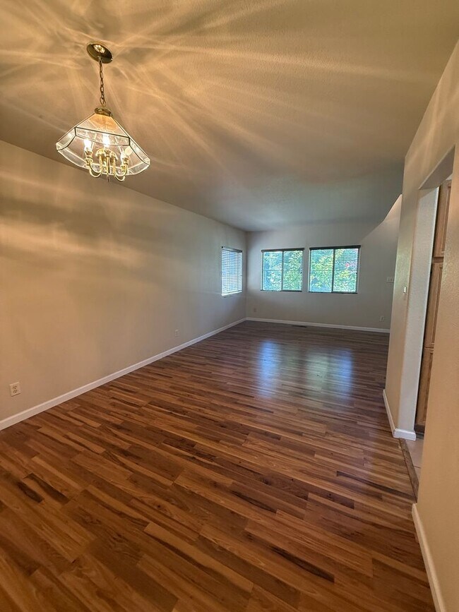 Building Photo - Coming Soon: Spacious 3BR/2.5BA Home in Northwest Reno