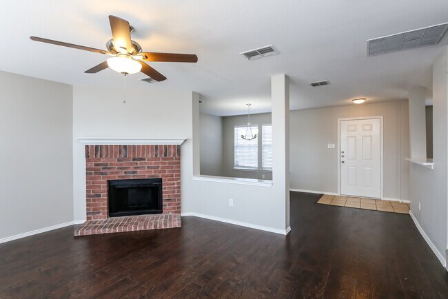 Foto del edificio - 2246 Midbury Dr