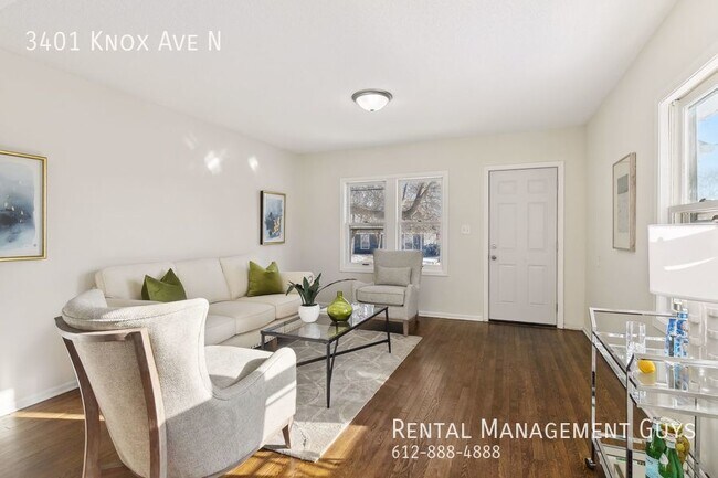 Building Photo - Stunning 4 Bedroom! Rent Ready!!