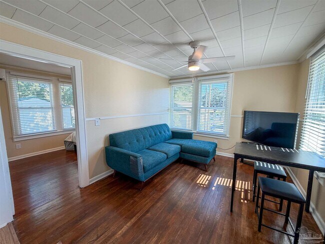 Foto del edificio - 17 N K St