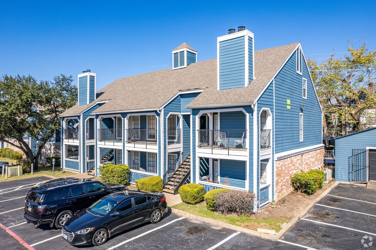 Tides on Leisure Apartments 11515 Leisure Dr Dallas, TX