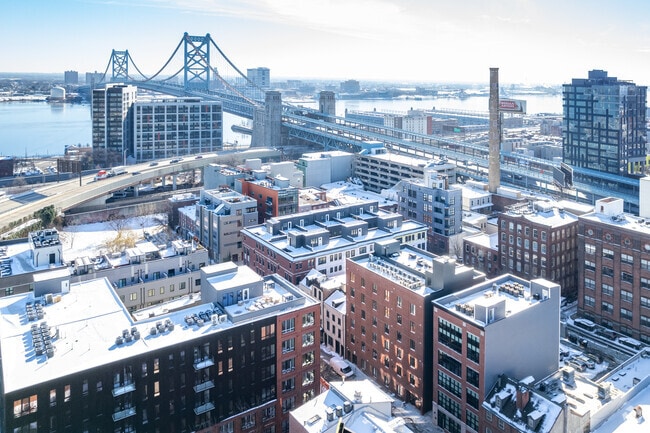 214 Vine St - Benjamin Franklin Bridge - 214 Vine St