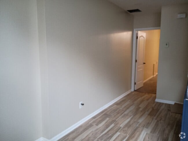 Building Photo - 49 Lucy Loop