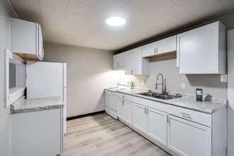 Building Photo - 433 Ahnaip St