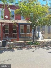 Building Photo - 423 Trenton Ave