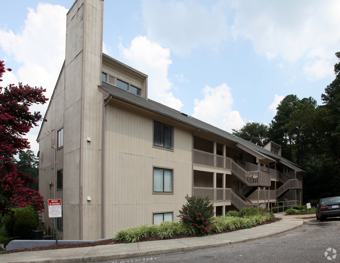 Building Photo - Lakeside Condominiums