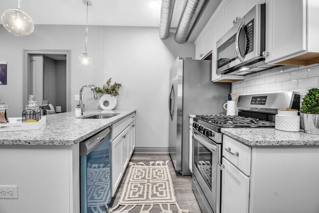 Foto del edificio - 1017 Lafayette Ave