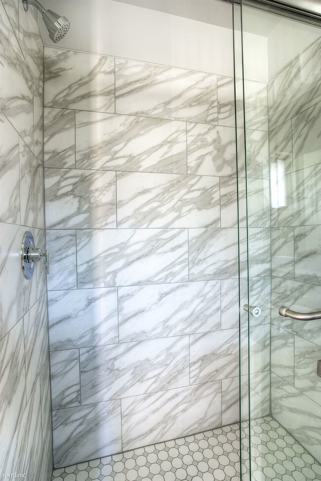 Foto del edificio - 1917 E Broadway Rd