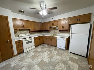 Building Photo - 8305 W Morgan Ave
