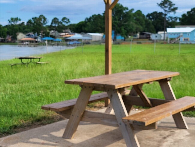 Foto del edificio - 30 Rdg Crk Dr