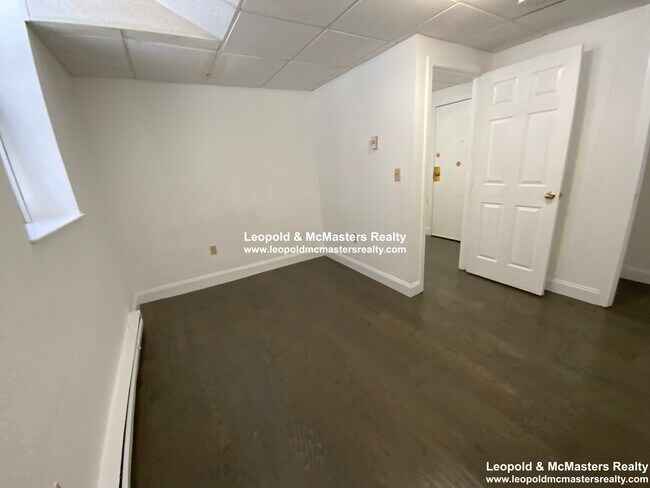 Foto del edificio - 98 Queensberry St