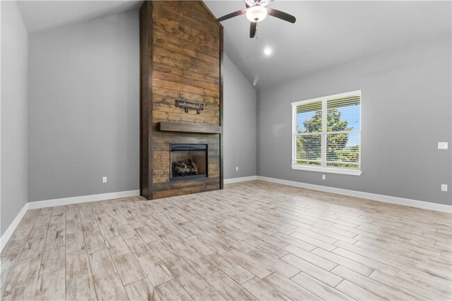 Building Photo - 1340 Sweetbriar Cir