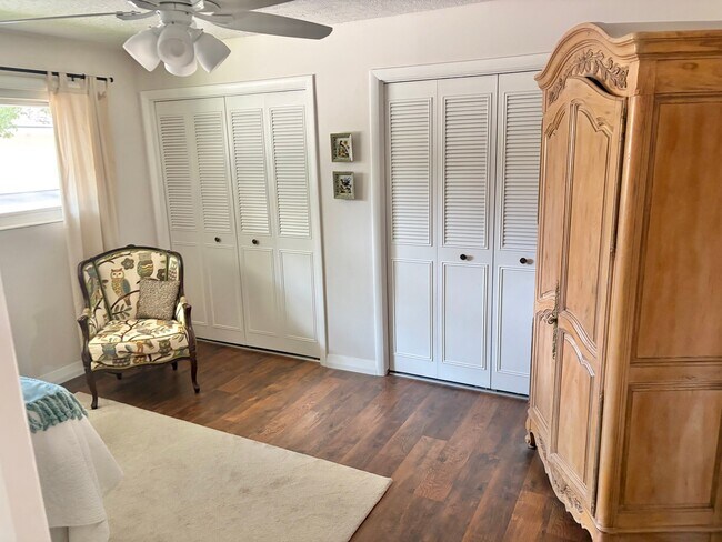 Foto del edificio - 5161 Highland Cir