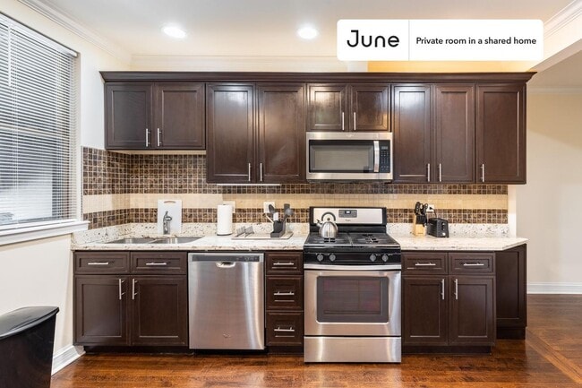 Building Photo - Room in Shared 4 bed/2 bath home