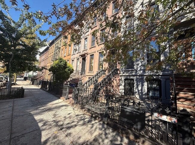 Photo - 31 Herkimer St Apartment