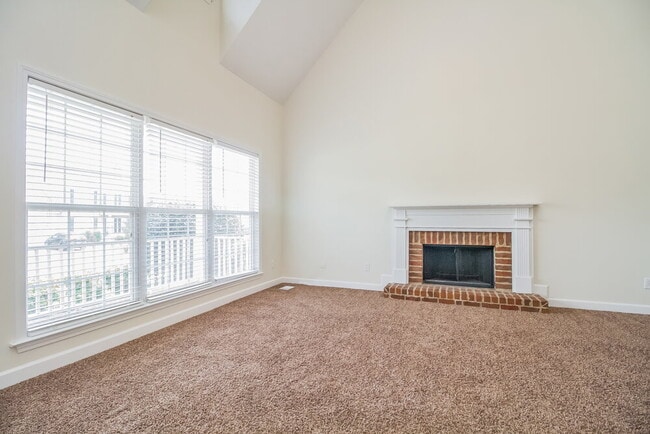 Building Photo - 1405 Augustine Ct