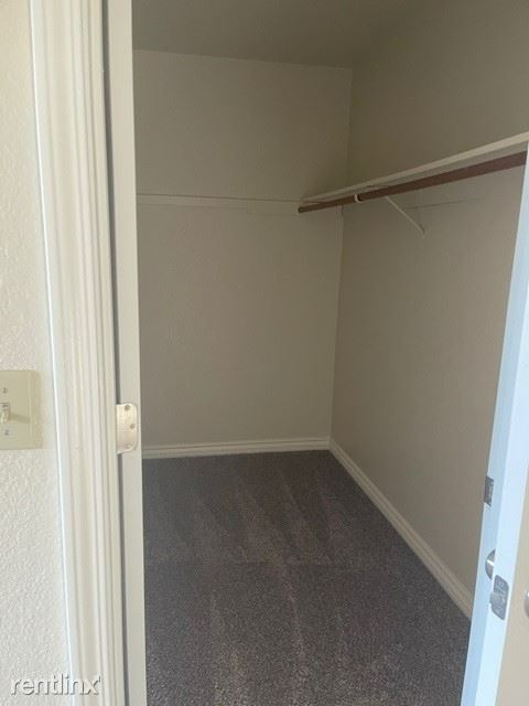 Building Photo - 30 Willowood Dr
