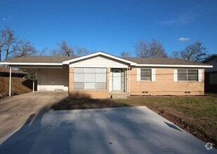 Building Photo - 2634 Old Omen Rd