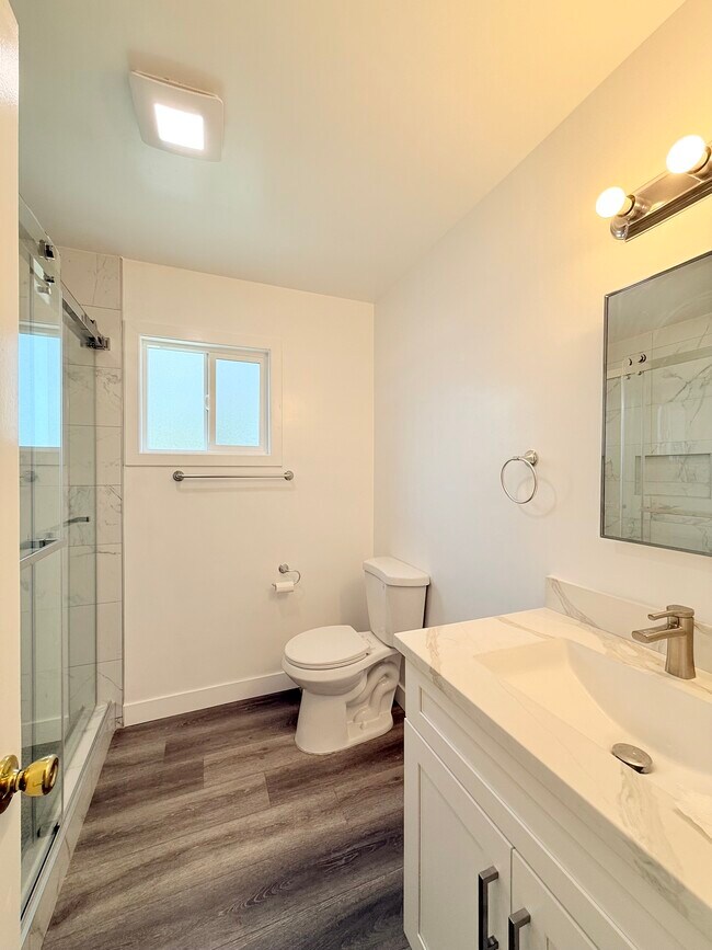 Baño - 5332 Rosemead Blvd