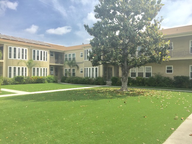 Foto del edificio - Baldwin Manor and Windsor Manor Apartments