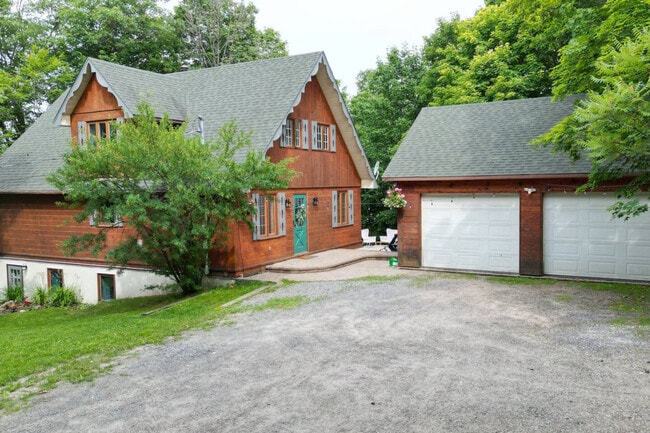Building Photo - 3 Rue de Chamonix E
