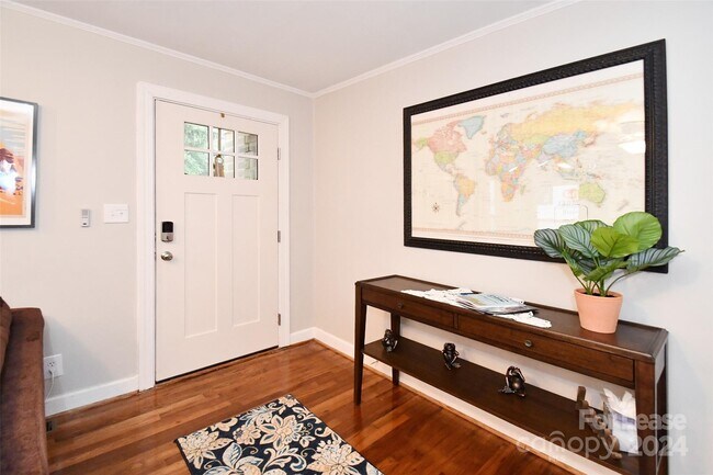Building Photo - 122 N Smallwood Pl