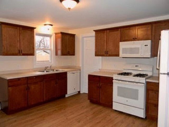 Foto del edificio - Completely Renovated Duplex Style Townhome