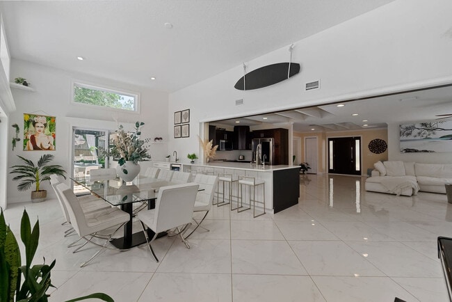 Building Photo - 501 Boating Club Rd