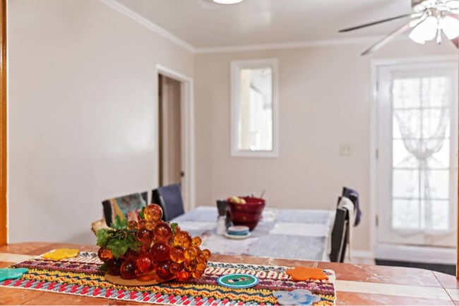 Foto del edificio - 430 E 184th St