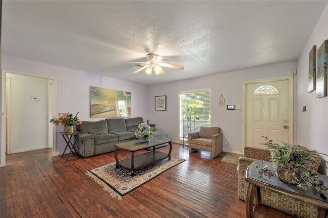 Foto del edificio - 3627 Thistle St