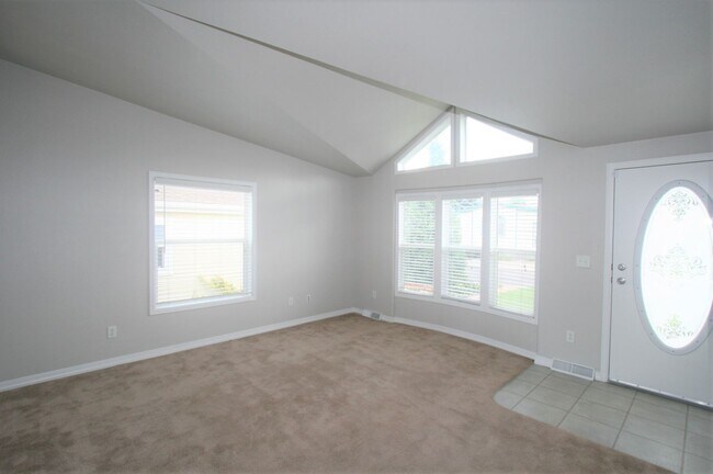 Foto del edificio - Great 3 Bedroom Ranch Style Home in low maintenance community!