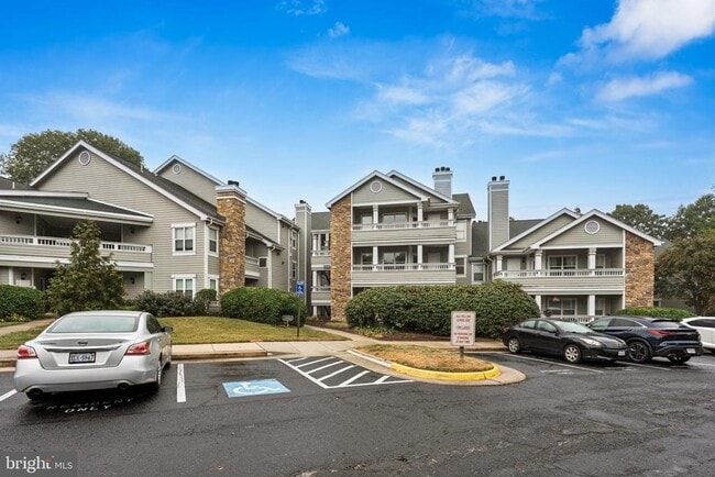 Foto del edificio - 13085 Autumn Woods Way