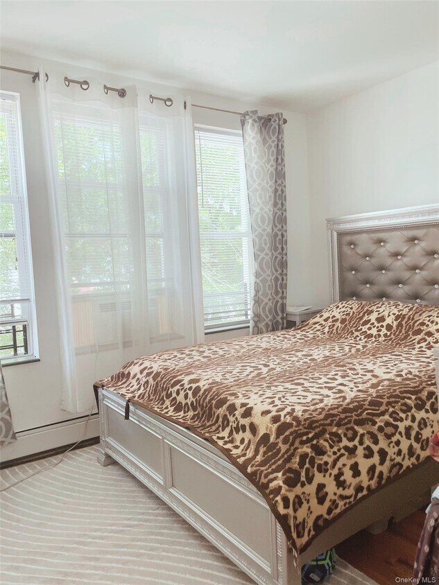 Foto del edificio - 60-08 Cooper Ave