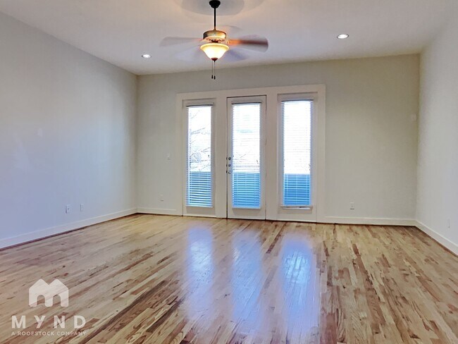 Foto del edificio - 2046 Tuam St