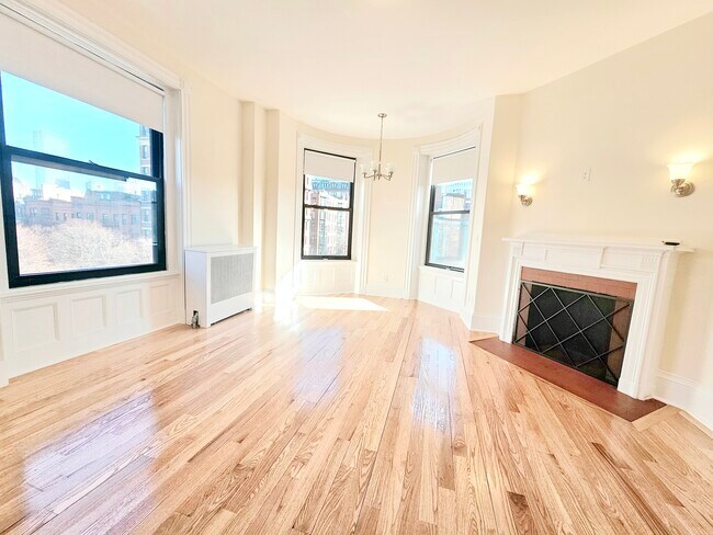 Building Photo - 508 Beacon St