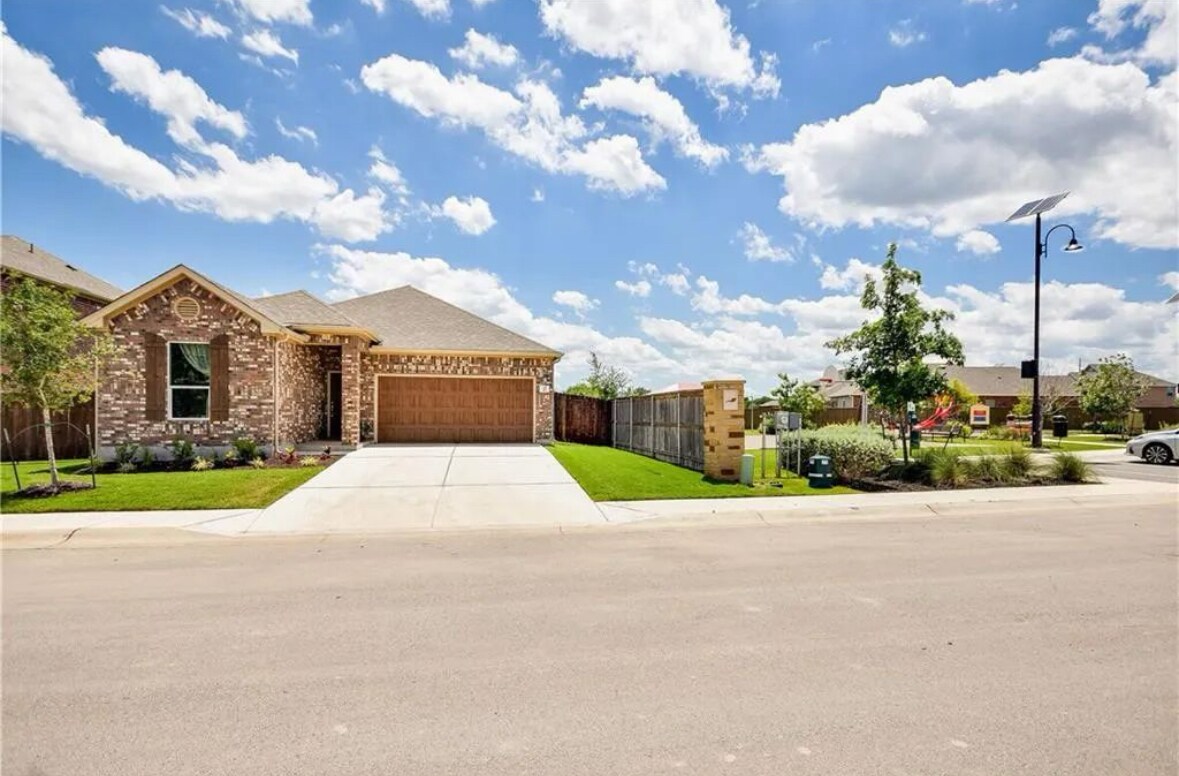 Foto principal - 2471 Sunrise Rd