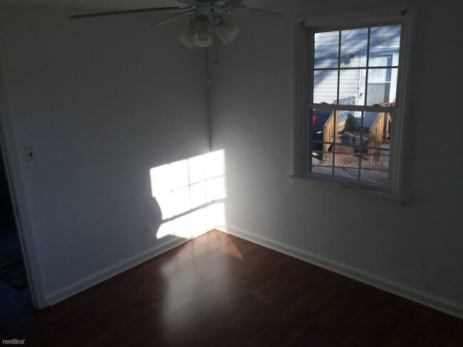 Foto del edificio - 3513 Commonwealth Ave