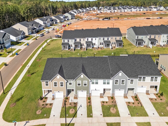 Building Photo - 6030 Grey Colt Wy