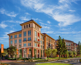 Redwood Place Apartment Homes Photo