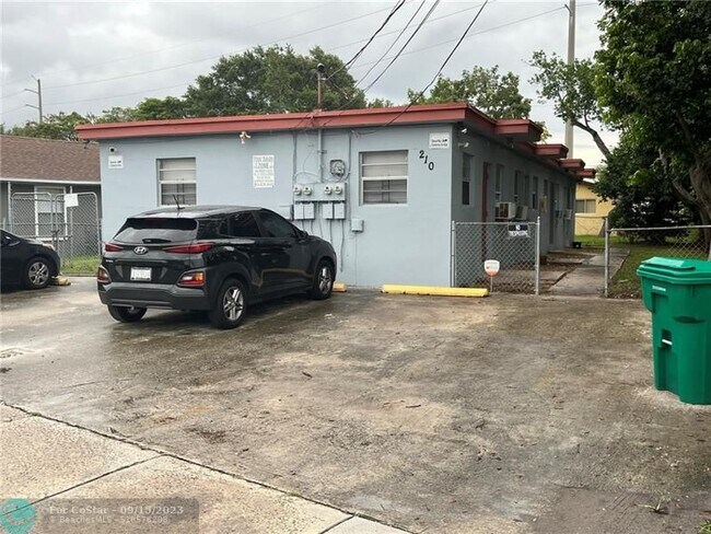 Foto del edificio - 210 NW 5th Ave