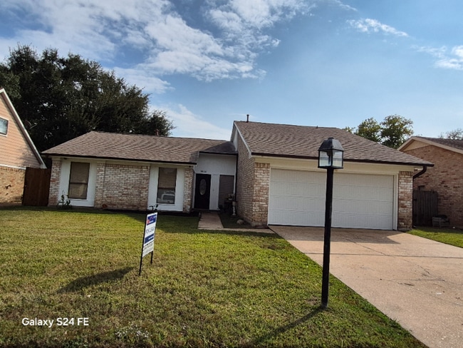 Building Photo - 9814 Sageroyal Ln