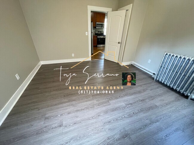 Foto del edificio - 1234 Blue Hill Ave