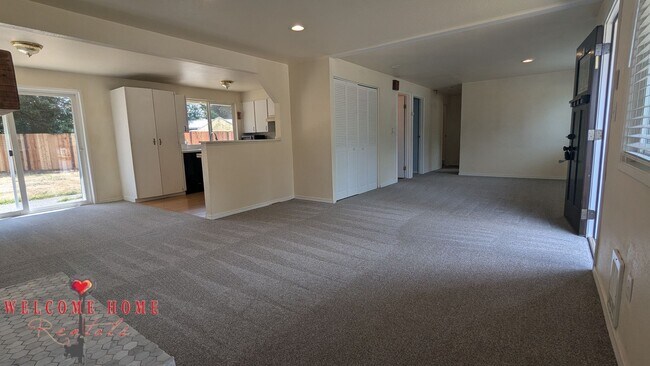Foto del edificio - 910 Gregory Way SE
