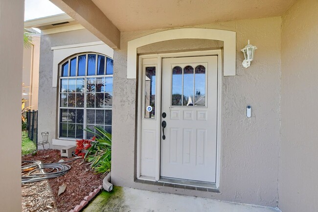 Building Photo - 22556 Middletown Dr
